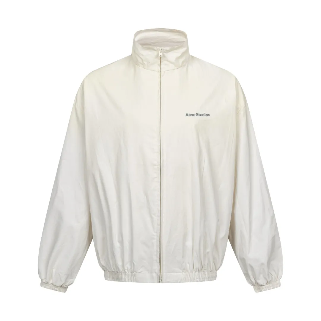 145 Acne Studios letter stand collar windproof jacket Retro loose casual jacket 🌞 Retro sports style stand collar jacket, Swedish brand Classic STOCKHOLM back print 🌞 Loose off-shoulder version, not picky about body shape, same style for men and women, daily layering artifact 🌞 Light woven fabric, mesh lining, Breathable and comfortable, just needed in spring and autumn 🌞 The hem + cuffs are elasticated to lock the fit and prevent wind from entering 🌞 Fully zipper design, easy to put on and take off, small logo on the front and large letters on the back, simple and recognizable 🌞 Available in black/Cream White, basic Versatile style, suitable for commuting and going out. Style number: ST 013# Color: Black White Size: S-2XL